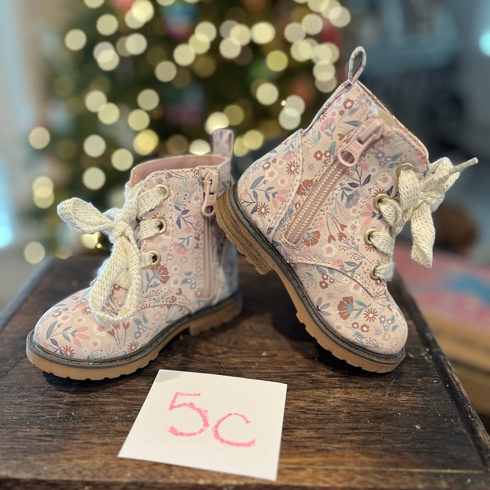 Cat and Jack fall boot